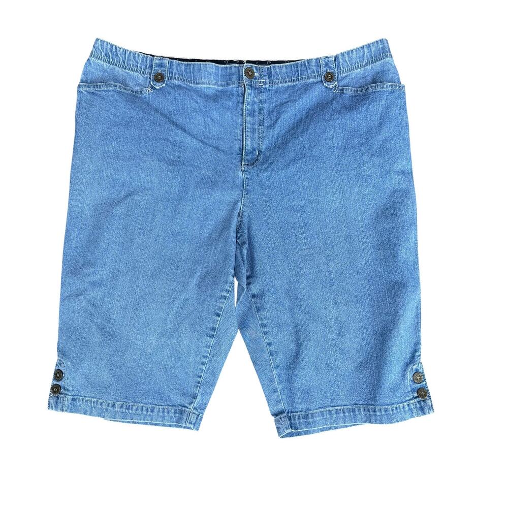 CJ BANKS Stretch Comfort Waist Denim Capris Bermuda Shorts Light Wash 22W Plus